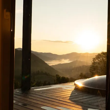 Sunrise House Iltsi